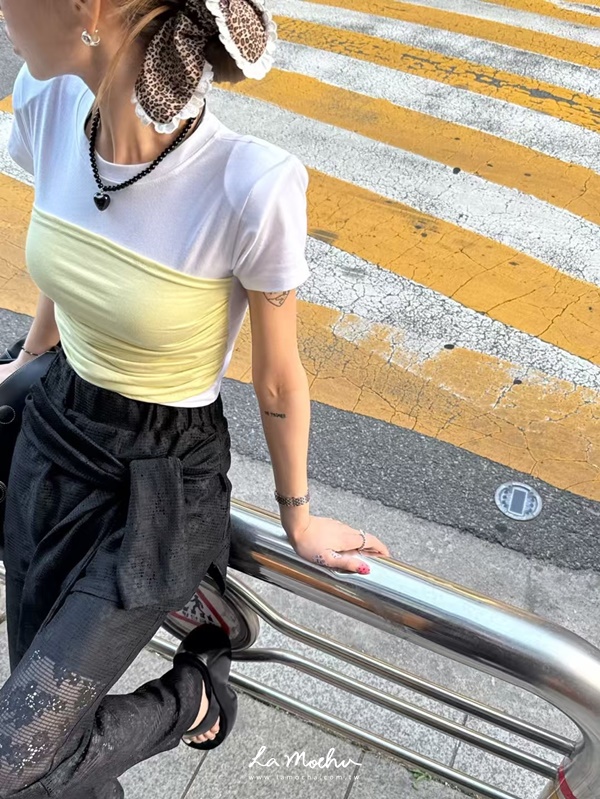 顯胸瘦手臂抓摺短T